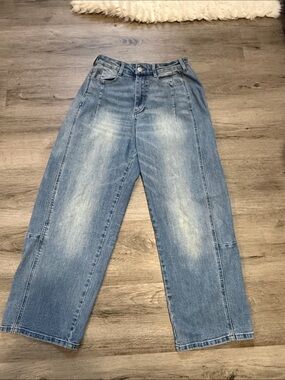 Light Wash Wide Leg, barrel Denim Jeans